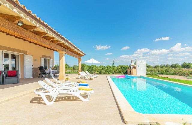 Holiday Home 'Vanessa' with Mountain View, Private Pool and Air Conditioning