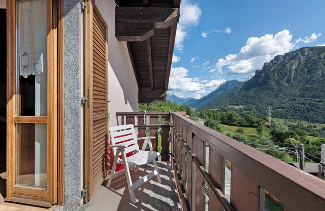 Holiday Home 'Vendrogno' with Mountain View, Private Garden and Wi-Fi