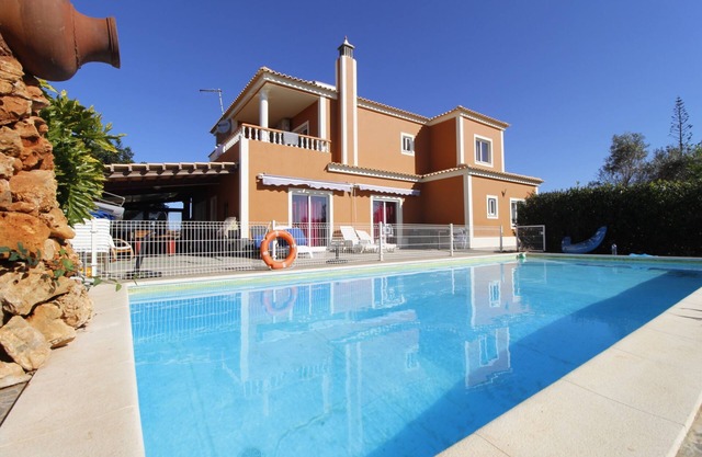 Holiday Home 'Vila Pedra' with Mountain View, Wi-Fi and Air Conditioning