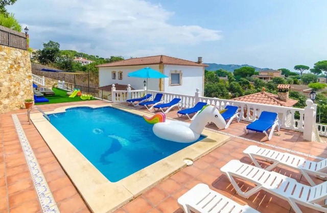 Holiday Home 'Villa Mansory' with Sea View, Wi-Fi and Air Conditioning