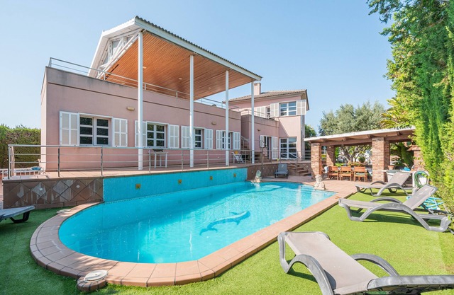 Holiday Home "Villa Alfabia" with Private Pool & Wi-Fi