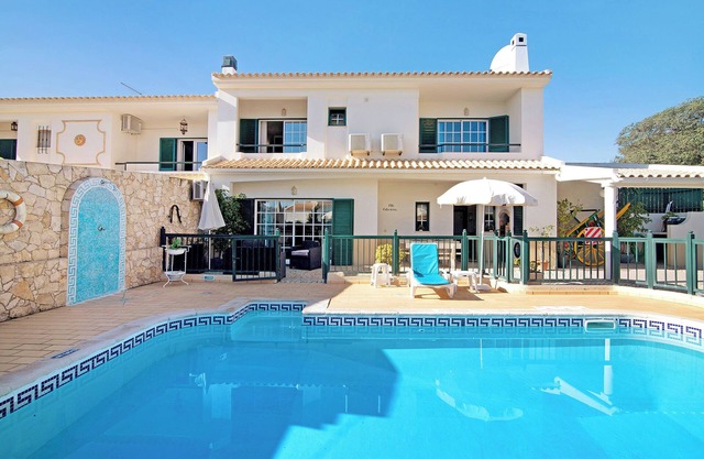 Holiday Home "Villa Catarina" with Pool & Wi-Fi