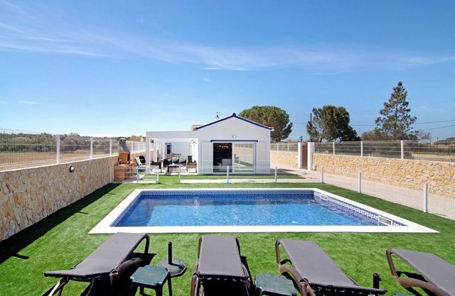 Holiday Home 'Villa Flora' with Mountain View, Wi-Fi and Air Conditioning