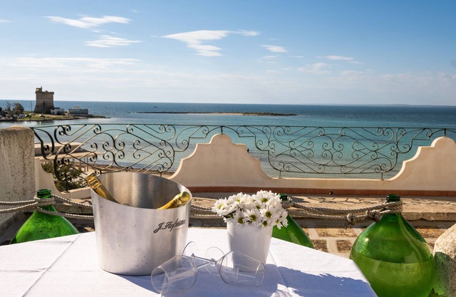 Holiday Home 'Villa Gaudì - Mallorca' with Private Terrace, Wi-Fi and Air Conditioning