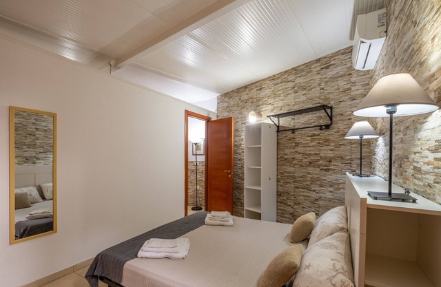 Holiday Home 'Villa Gaudì - Batllò' with Private Terrace, Wi-Fi and Air Conditioning