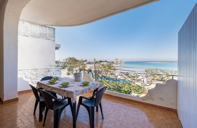 Holiday Home 'Villa Gaudì - Güell' with Sea View, Wi-Fi and Air Conditioning