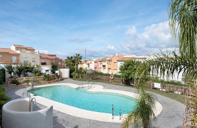 Holiday Home 'Villa Miradores' with Shared Pool, Wi-Fi and Air Conditioning