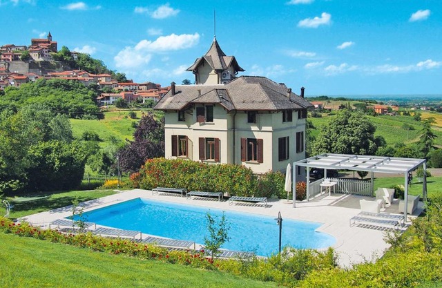 Holiday Home Villa Sarezzano by Interhome