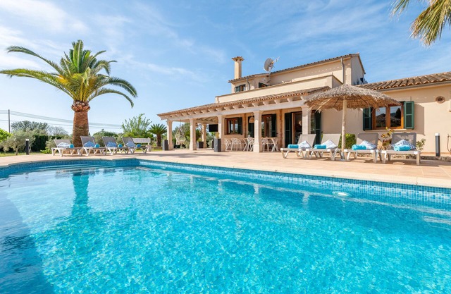 Holiday Home 'Villa Sun Club Home' with Private Pool, Wi-Fi and Air Conditioning