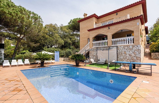 Holiday Home 'Villa Yulia' with Private Pool, Private Terrace and Wi-Fi