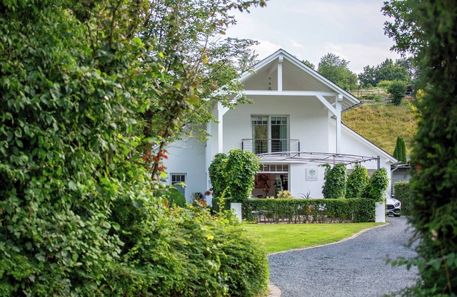 Holiday Home 'Wennetraum' with Private Terrace, Private Garden and Wi-Fi