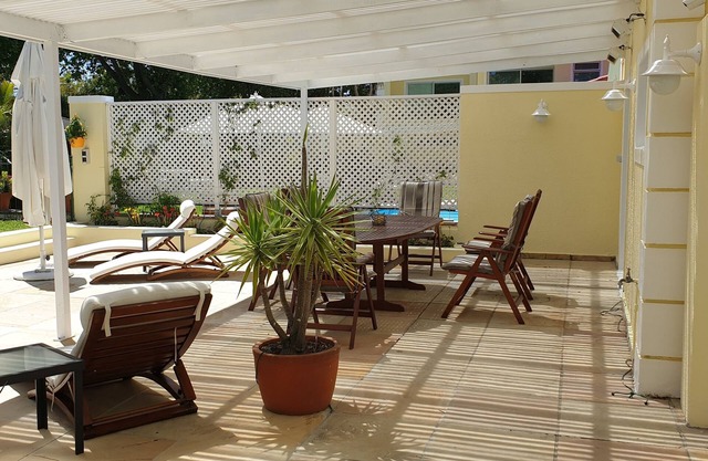 Holiday Home with 2 Bedrooms, big Veranda, Smart-TV, fast Internet, heated Pool