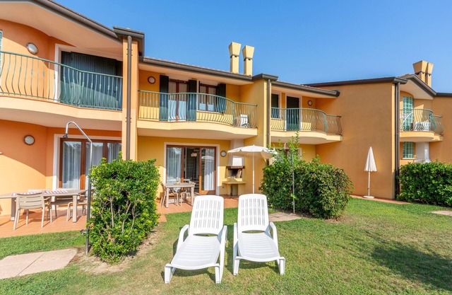 Holiday home with air conditioning and terrace