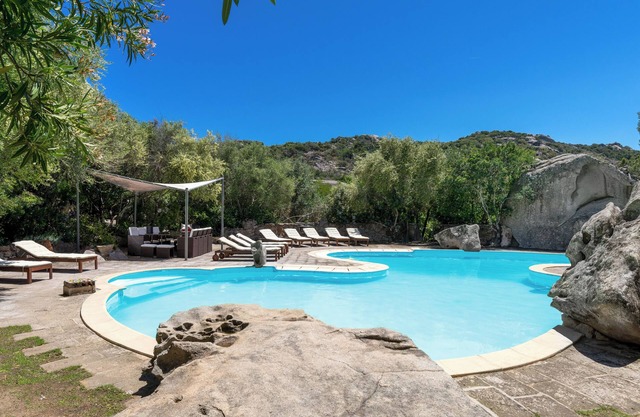 Holiday Home with Spacious Garden, Terrace and Pool