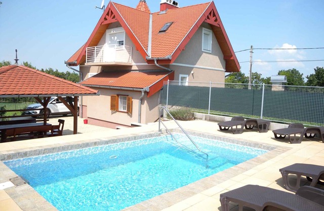 Holiday home with panoramic views and pool