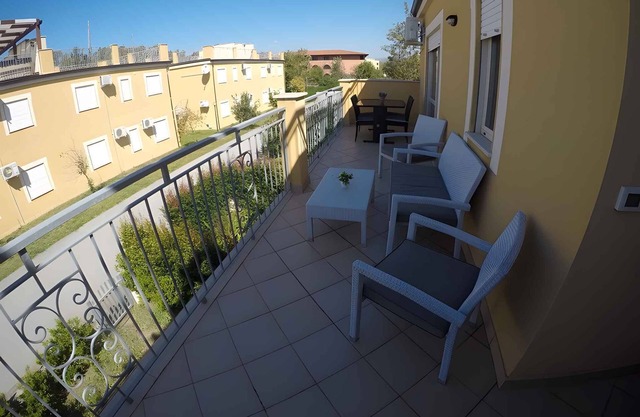 Holiday home with pool area, air conditioning, internet access and washing machine