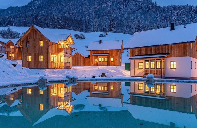 Holiday home with two flat units near Grundlsee