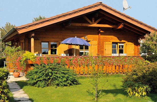 holiday home with view of the alps, free-standing, balcony and garden
