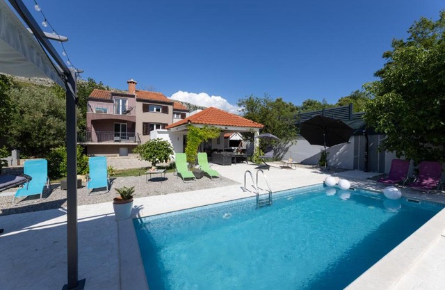 Holiday Home Zrincy