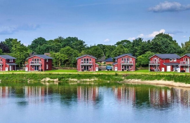 Holiday homes by the lake in the Geesthof holiday park, Hechthausen