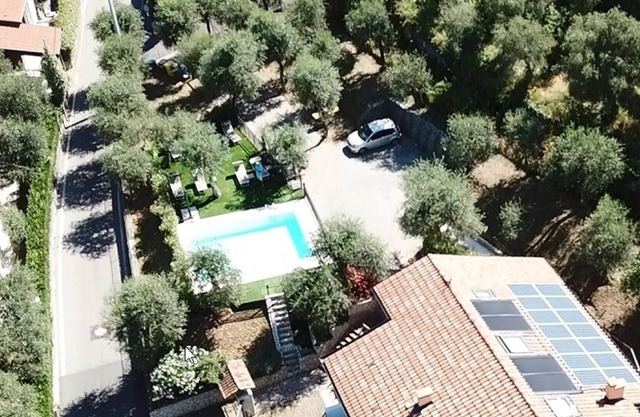 Holiday House Margherita 80sqm Lake View swimmigpool near to town center, beaches