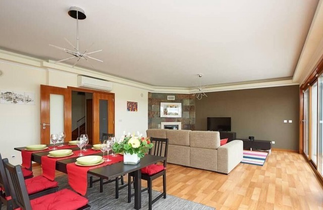 Holiday house São João das Lampas for 2 - 6 persons with 3 bedrooms - Twin house