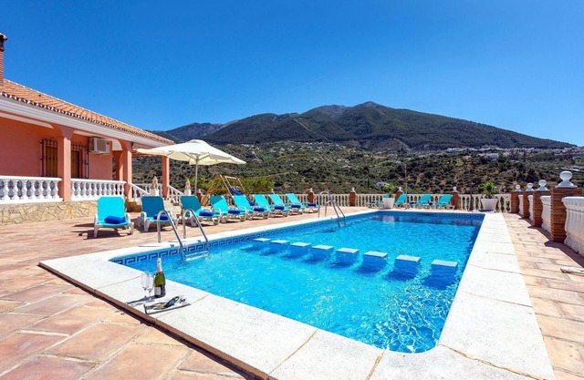 Holiday house Alcaucin for 8 - 16 persons with 6 bedrooms - Holiday house