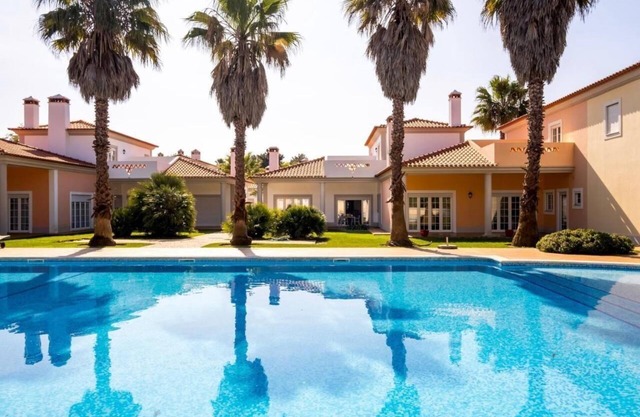 Holiday house Amoreira for 1 - 6 persons with 3 bedrooms - Holiday home