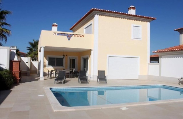 Holiday house Amoreira for 1 - 6 persons with 3 bedrooms - Holiday home