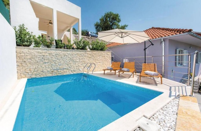 Holiday house Ana with a private heated swimming pool