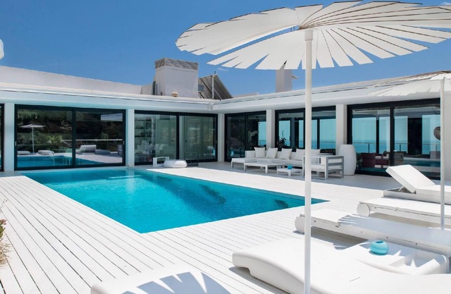 Holiday house Badalona for 1 - 12 persons with 6 bedrooms - Holiday house