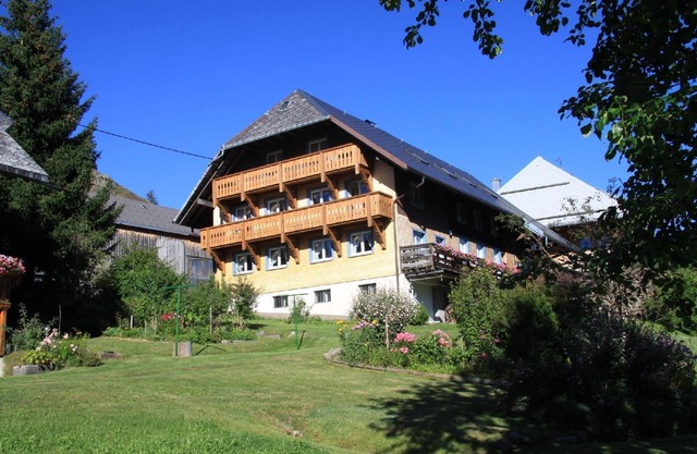 Holiday house Bernau for 1 - 12 persons with 6 bedrooms - Twin house