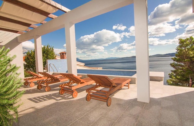 Holiday House Botta
