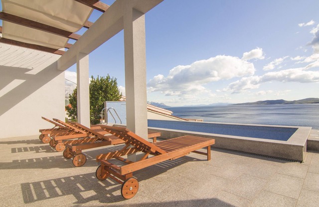 Holiday House Botta With Pool (Seaside Near Split)