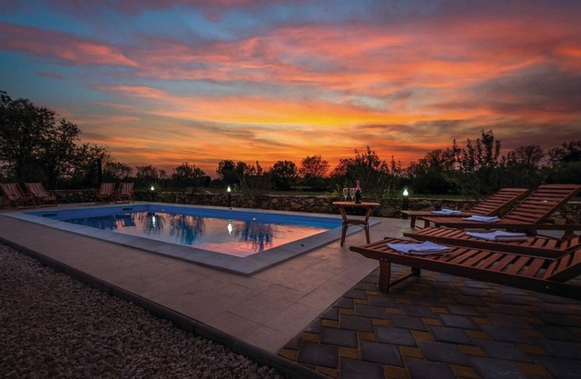 Holiday house Brist - with pool: - Drinovci, Riviera Sibenik, Croatia