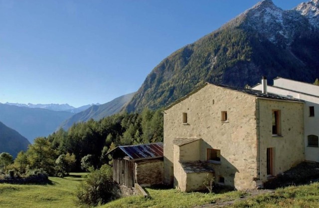 Holiday house Brusio for 1 - 6 persons with 3 bedrooms - Historical building