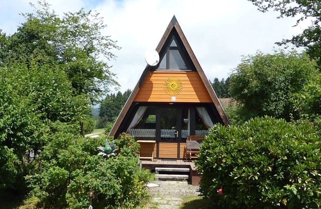 Holiday house by the lake for rent