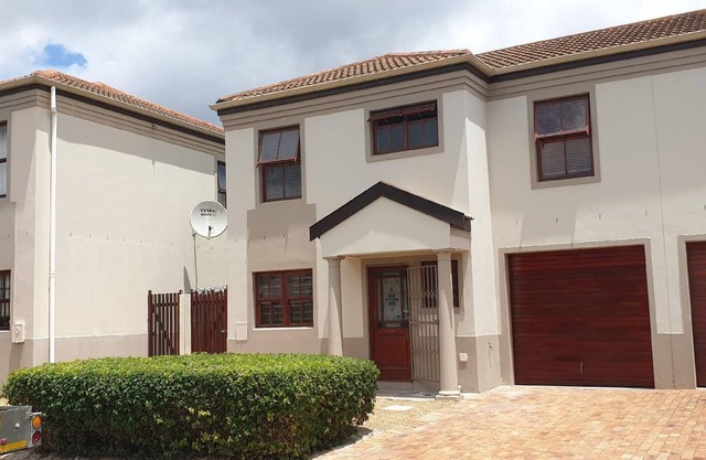 Holiday house Cape Town for 2 - 7 persons with 3 bedrooms - Twin house