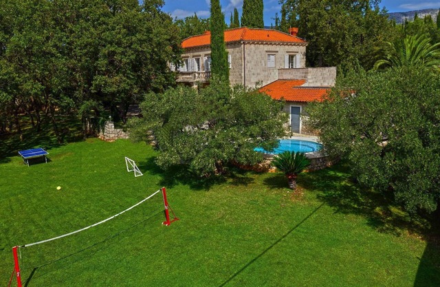 Holiday house Cilipi for 1 - 8 persons with 4 bedrooms - Holiday house