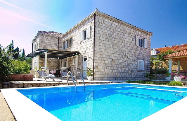 Holiday house Cilipi for 1 - 8 persons with 4 bedrooms - Row house