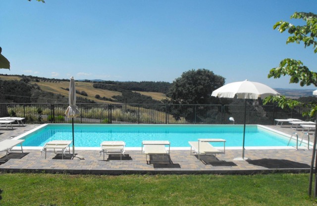 Holiday house Contignano for 1 - 4 persons with 2 bedrooms - Row house