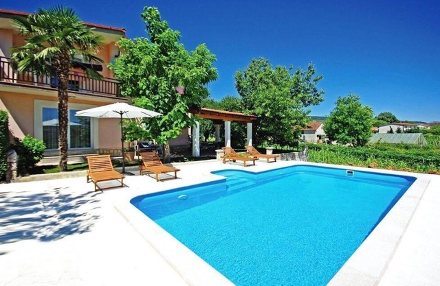 Holiday house Donji Prolozac for 2 - 8 persons with 4 bedrooms - Holiday home