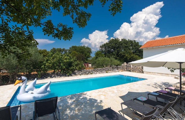 Holiday house Dobrinj for 1 - 10 persons with 5 bedrooms - Holiday home
