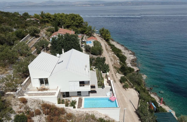 Holiday house Donje Selo for 1 - 8 persons with 4 bedrooms - Holiday house