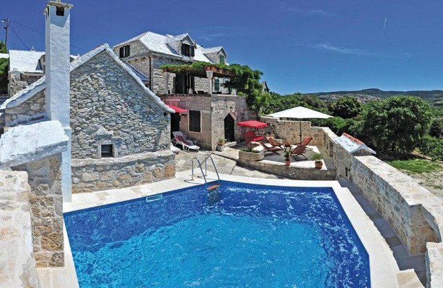 Holiday house Donji Humac for 1 - 8 persons with 3 bedrooms - Holiday house
