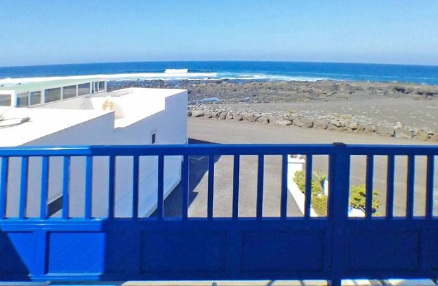 Holiday house El Golfo for 1 - 6 persons with 4 bedrooms - Holiday home