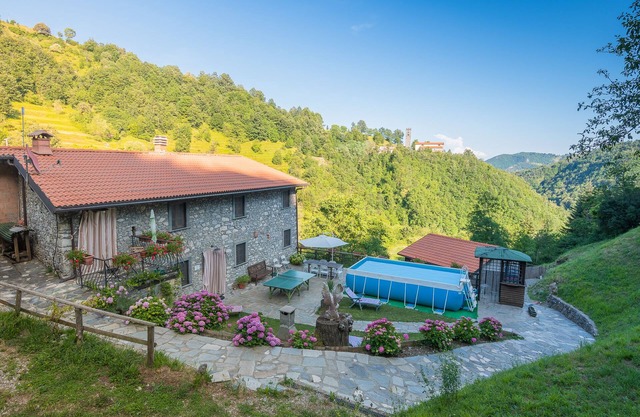 Holiday house/farmhouse with private pool Alta Versilia Apuan Alps