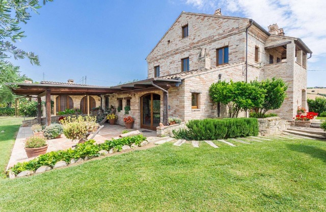 Holiday house Fermo for 1 - 14 persons with 5 bedrooms - Holiday house