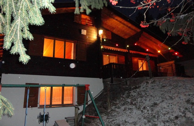 Holiday house for 10 guests with 140m² in Grächen (92223)