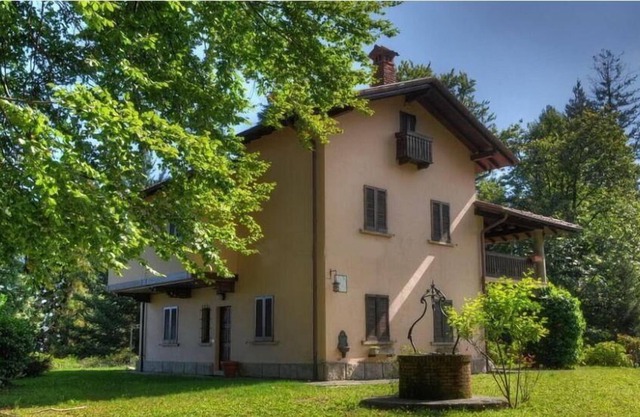 Holiday house Gignese for 2 - 8 persons with 5 bedrooms - Holiday house